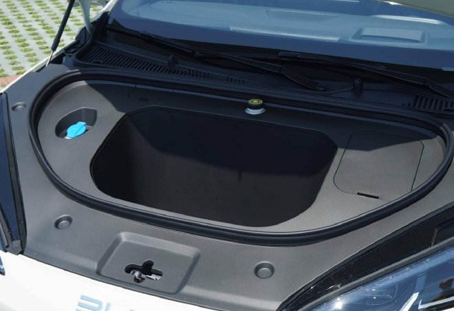 比亚迪海豹06EV一台非常全面的中型纯电轿跑