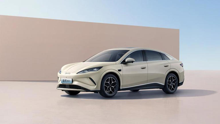 10.98万起！比亚迪海豹06EV惊艳上市，实力碾压同级竞品