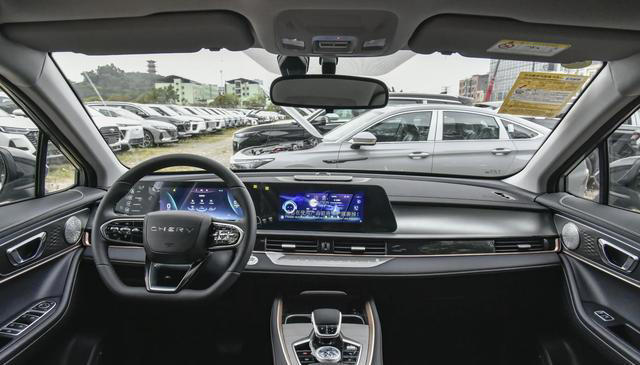 真要排队买奇瑞了！大空间SUV才5万，油耗低配置高，比电车更划算