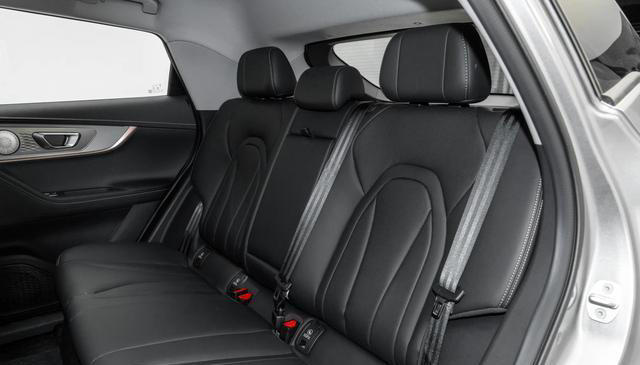 真要排队买奇瑞了！大空间SUV才5万，油耗低配置高，比电车更划算