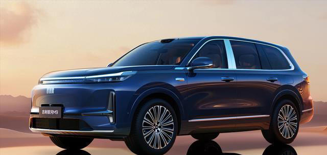 银河M9实车亮相！机械门把手+双腔空悬，续航超1500km，要卖爆？