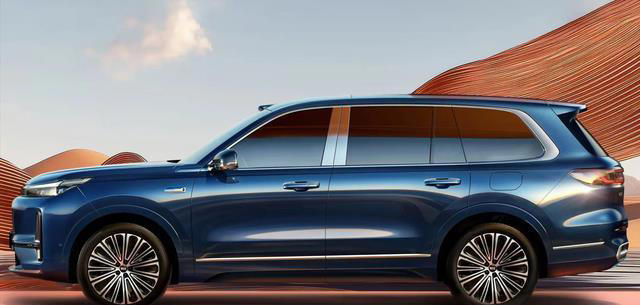 银河M9实车亮相！机械门把手+双腔空悬，续航超1500km，要卖爆？