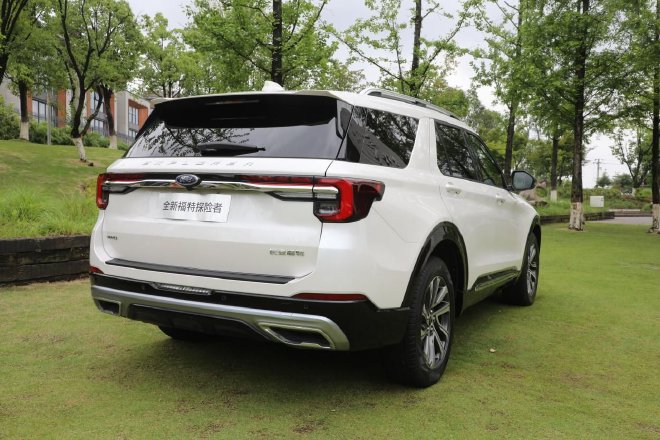 福特探险者四驱穿越版解锁大五座拒绝选座纠结