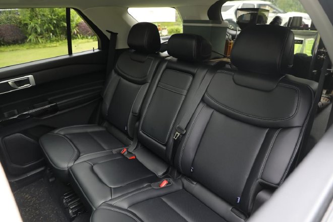 福特探险者四驱穿越版解锁大五座拒绝选座纠结