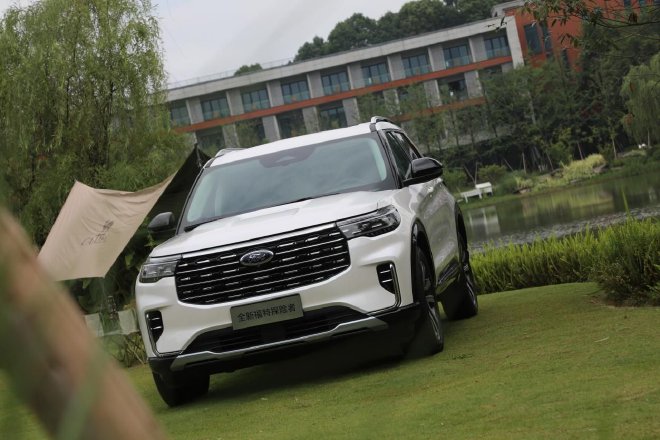 福特探险者四驱穿越版解锁大五座拒绝选座纠结