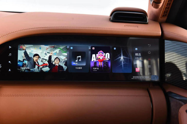 比亚迪“王炸”车型！5.3米全尺寸SUV，配3激光雷达+四电机，累计销量破10000台，刷新纪录