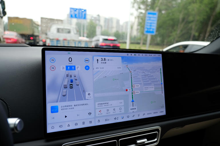 焕新登场精致再进化2025款理想L6焕新版深度体验