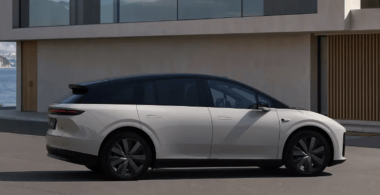 理想i6九月来袭：大5座布局，智能化配置，续航无忧