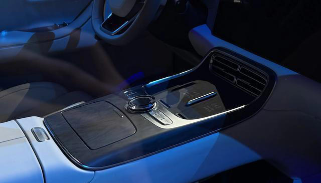 全尺寸SUV卖20万级，长超5米2，4.5秒破百，亏电4.8L，续航1500km