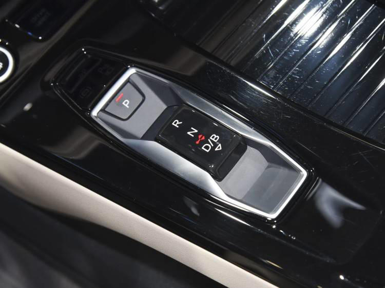 奥迪Q6Le-tron开启预售，最能打的传统豪华品牌电车这就来了？