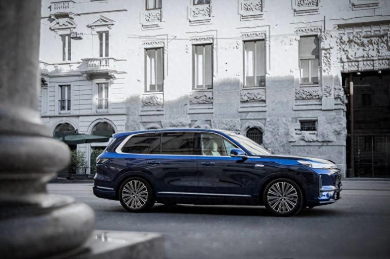 米兰盛会上，吉利银河M9旗舰SUV开启百万销量后新篇章