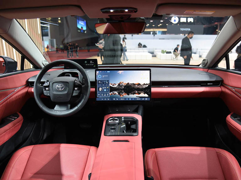 一汽丰田bZ56月上市！造型运动前卫还配激光雷达