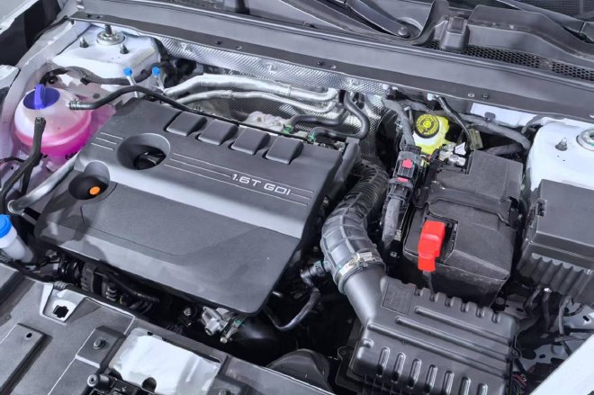 限时价10.69万元起瑞虎8家族双车上市