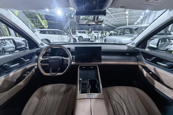 限时价10.69万元起瑞虎8家族双车上市