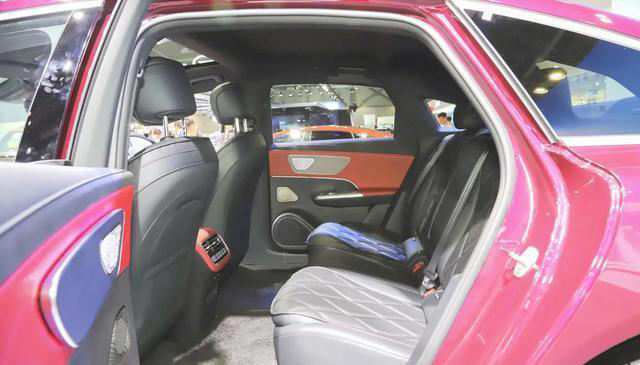 奇瑞全新C级车上市，13.99万，车长超5米，续航超2500km，太香了