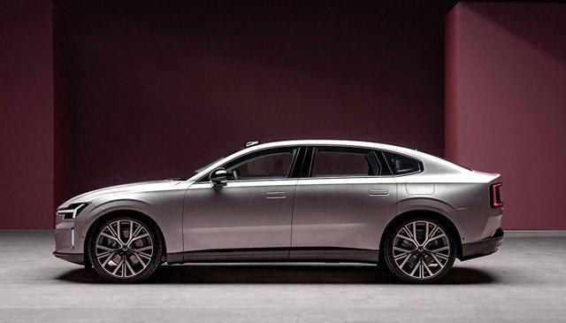 沃尔沃全新纯电C级车来了！颜值不输小米SU7，续航700km，能成？