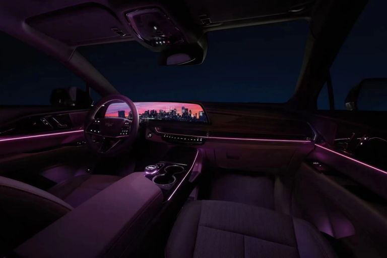 沃尔沃XC60对比凯迪拉克全新XT5：谁才是豪华中型SUV的价值之选？