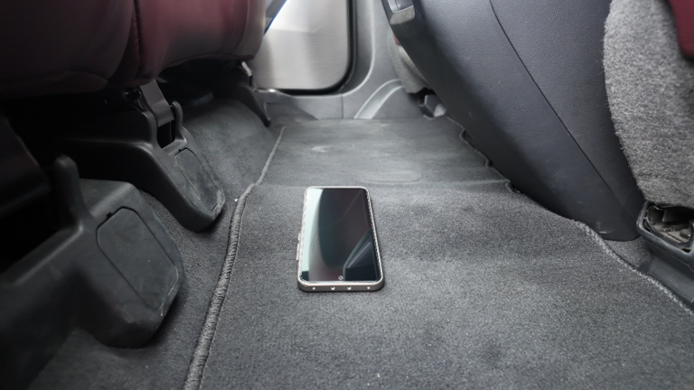 沃尔沃XC60对比凯迪拉克全新XT5：谁才是豪华中型SUV的价值之选？