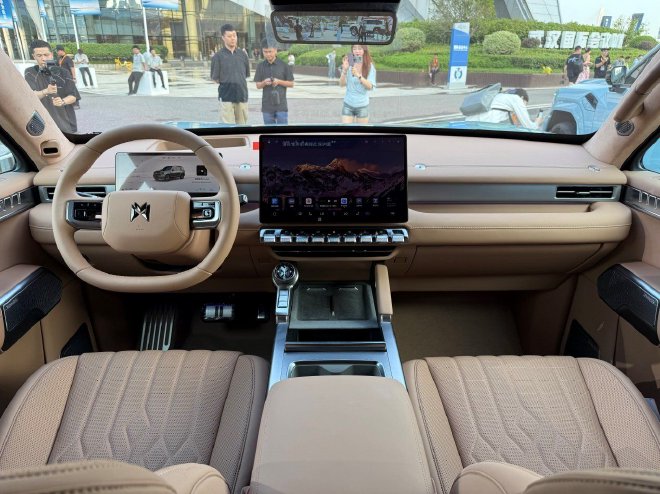 猛士M817开启预售预售价32.99万起