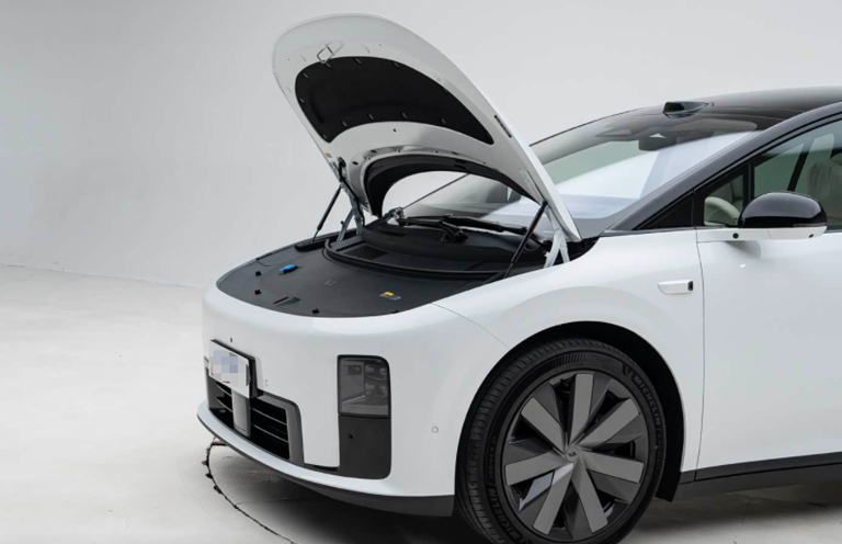 预售价35万起，静态体验理想i8，选它还是悬乐道L90？