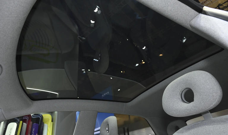 这下要排队买了！QQ正式回归，车标别出心裁，价格会很低！