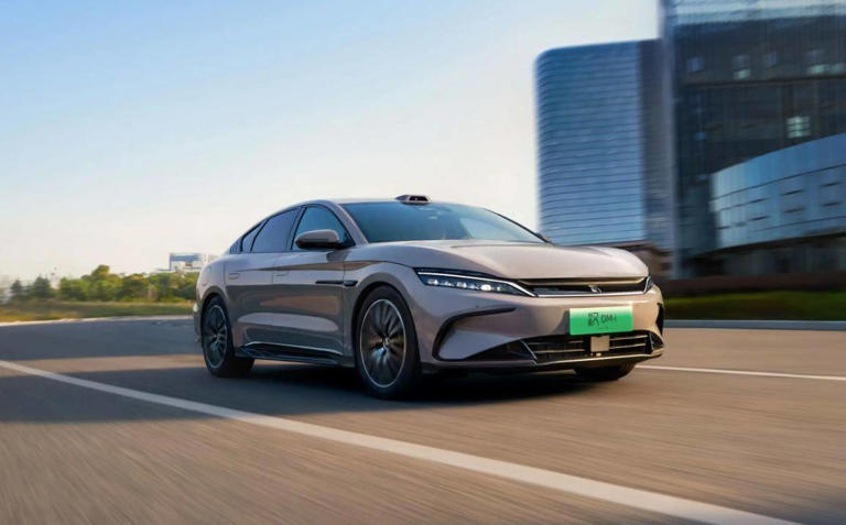 四款自主旗舰轿车导购,续航智驾全面对比,风云A9L还是比亚迪汉? 四款自主旗舰轿车导购,续航智驾全面对比,风云A9L还是比亚迪汉?