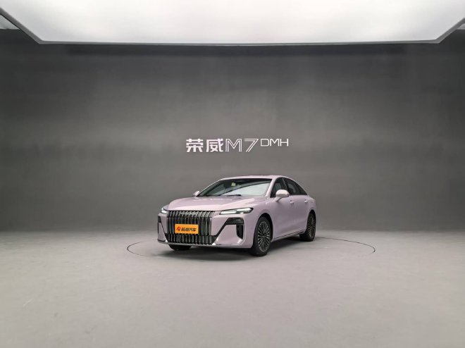 彰显豪华与尊贵抢先静态体验荣威M7DMH