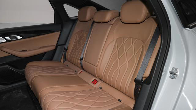 10万元以内的中型车，银河A7即将上市，入门纯电续航70km