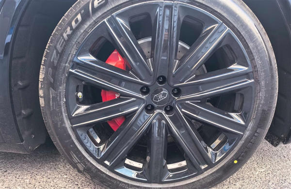 新款智界R7实车曝光，颜值大提升，智能驾驶硬件升级