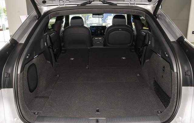 小鹏G7即将上市,车宽近2米,外观时尚,纯电续航里程超700km 小鹏G7即将上市,车宽近2米,外观时尚,纯电续航里程超700km