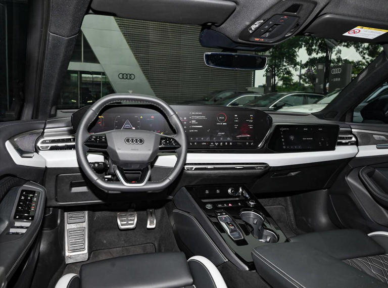 奥迪A5L登场：轴距近3米，三联屏内饰，搭载五代EA888引擎，你心动了吗？