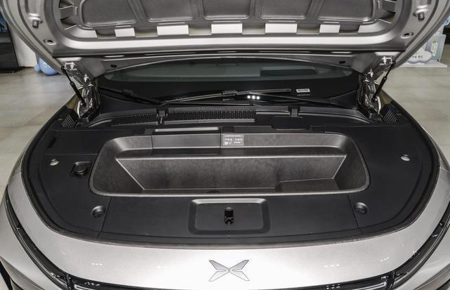 小鹏G7即将上市,车宽近2米,外观时尚,纯电续航里程超700km 小鹏G7即将上市,车宽近2米,外观时尚,纯电续航里程超700km