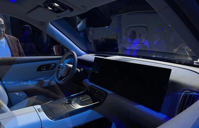 吉利银河M9，外观漂亮，6座大型SUV，1.5T插混动力，深蓝S09同级