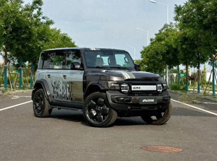 奇瑞版“大G”来了!外观又大又霸气,可油可电,配四驱或15万 奇瑞版“大G”来了!外观又大又霸气,可油可电,配四驱或15万