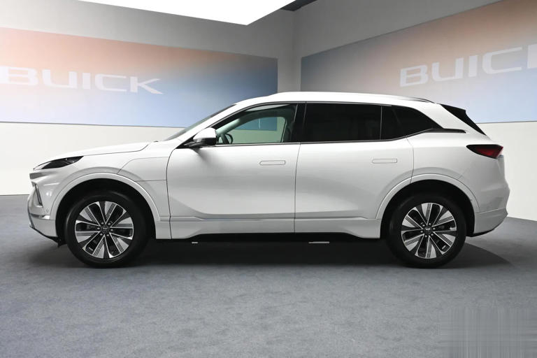 新款别克E5登场！纯电续航620km，外观时尚科技感提升