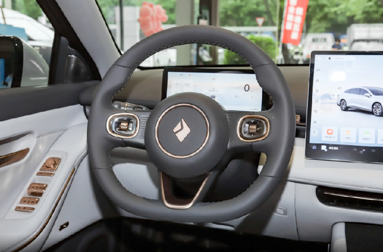 别急着推出新车型，宝骏享境EV销量不理想，没有亮点是最大的问题