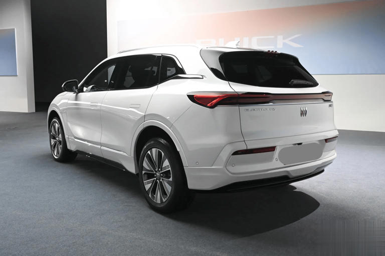 新款别克E5登场！纯电续航620km，外观时尚科技感提升