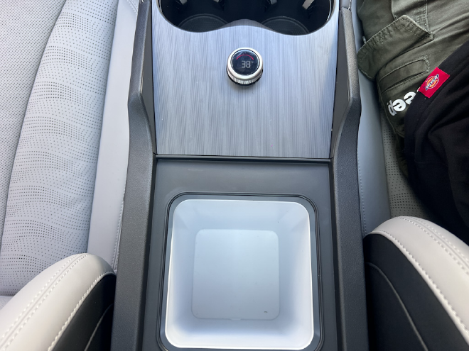 海豹06DM-i旅行版正式上市售价10.98-12.98万元