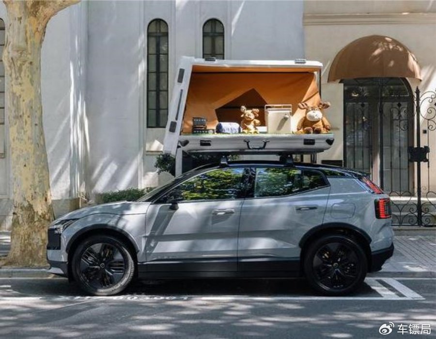 国产沃尔沃EX30CrossCountry官图，续航530公里