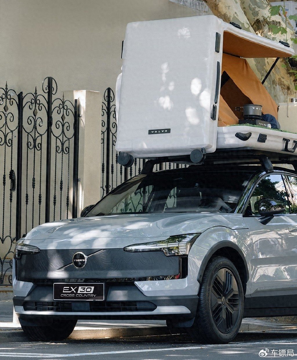 国产沃尔沃EX30CrossCountry官图，续航530公里