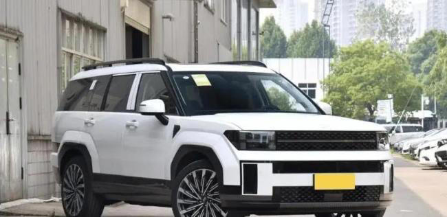 方盒子SUV火爆来袭，19.58万起，空间超大适合全家出游？