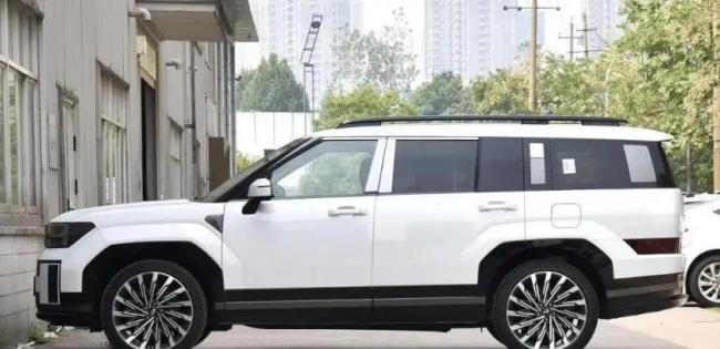 方盒子SUV火爆来袭，19.58万起，空间超大适合全家出游？