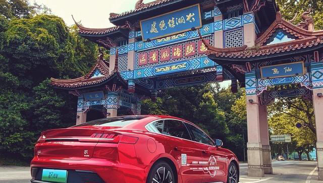 比亚迪宋PLUSDM-i自驾海南六千公里实测油耗真相藏在这些加油票里