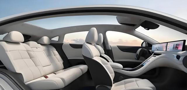 又一国产旗舰SUV，车长5279mm，3块液晶屏，综合续航1500+km