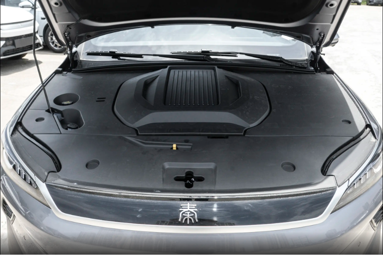 家用A级轿车，零跑B01和秦PLUSEV选谁更好？