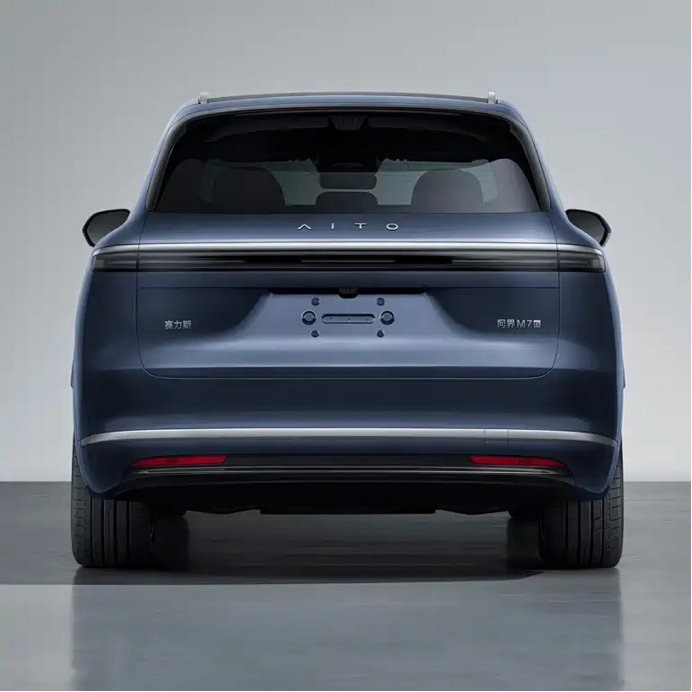 新款问界M7申报图曝光，轴距加长210mm！