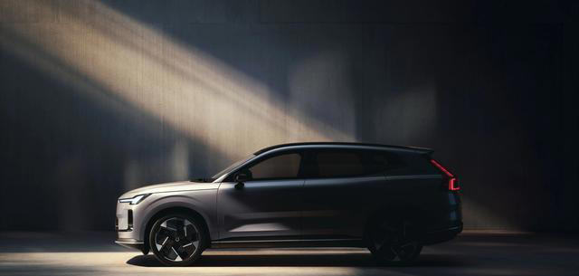 全面解析沃尔沃XC70，或将成为插混中大型SUV的黑马！