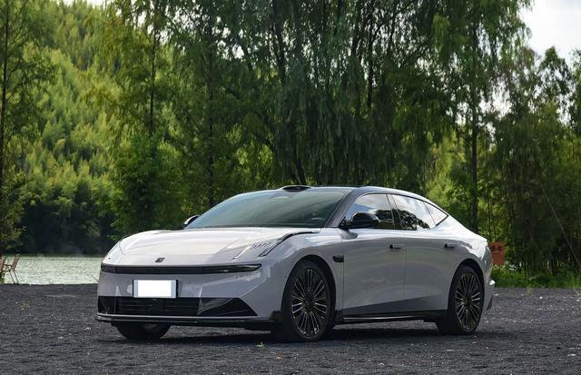 领克“最美”轿跑亮相！预售19.2万起配激光雷达，搭载双电机四驱