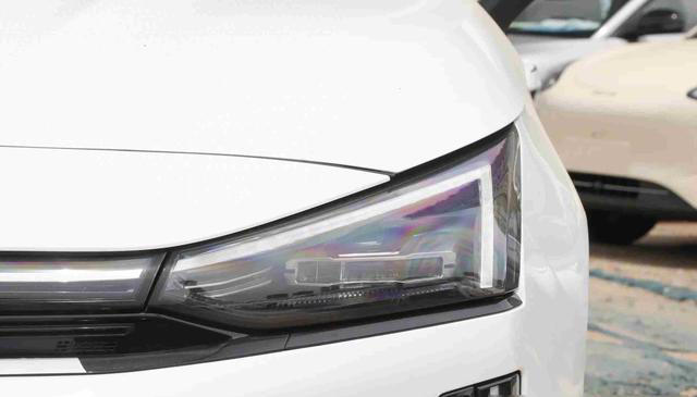 吉利银河L6，续航2000km，油耗0.95L，7.98万起硬刚比亚迪