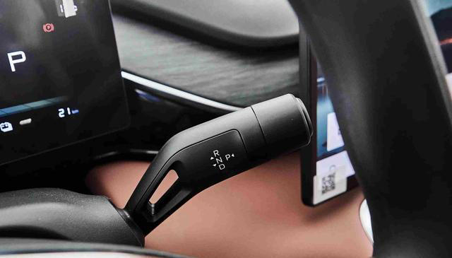 吉利银河L6，续航2000km，油耗0.95L，7.98万起硬刚比亚迪